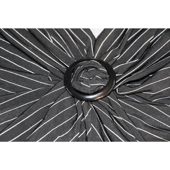 White House Black Market, Small, NWT, V-Neck, Black, Cap Sleeve - Picture 5 of 6